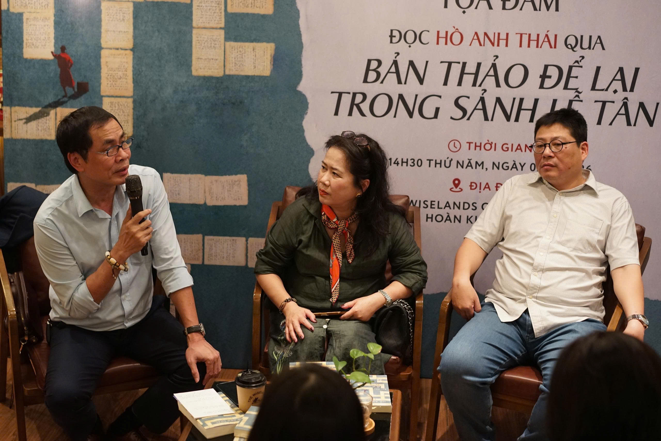 Từ “Bản thảo để lại trong sảnh lễ tân” đến những nỗi day dứt không nguôi